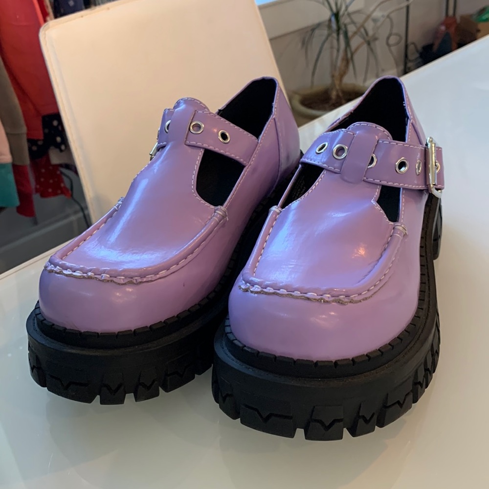 Delia’s Born to Explore Platform Oxford - size 9